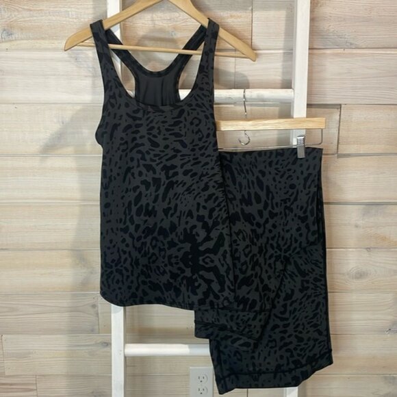 Lululemon matching outfit - Picture 1 of 10